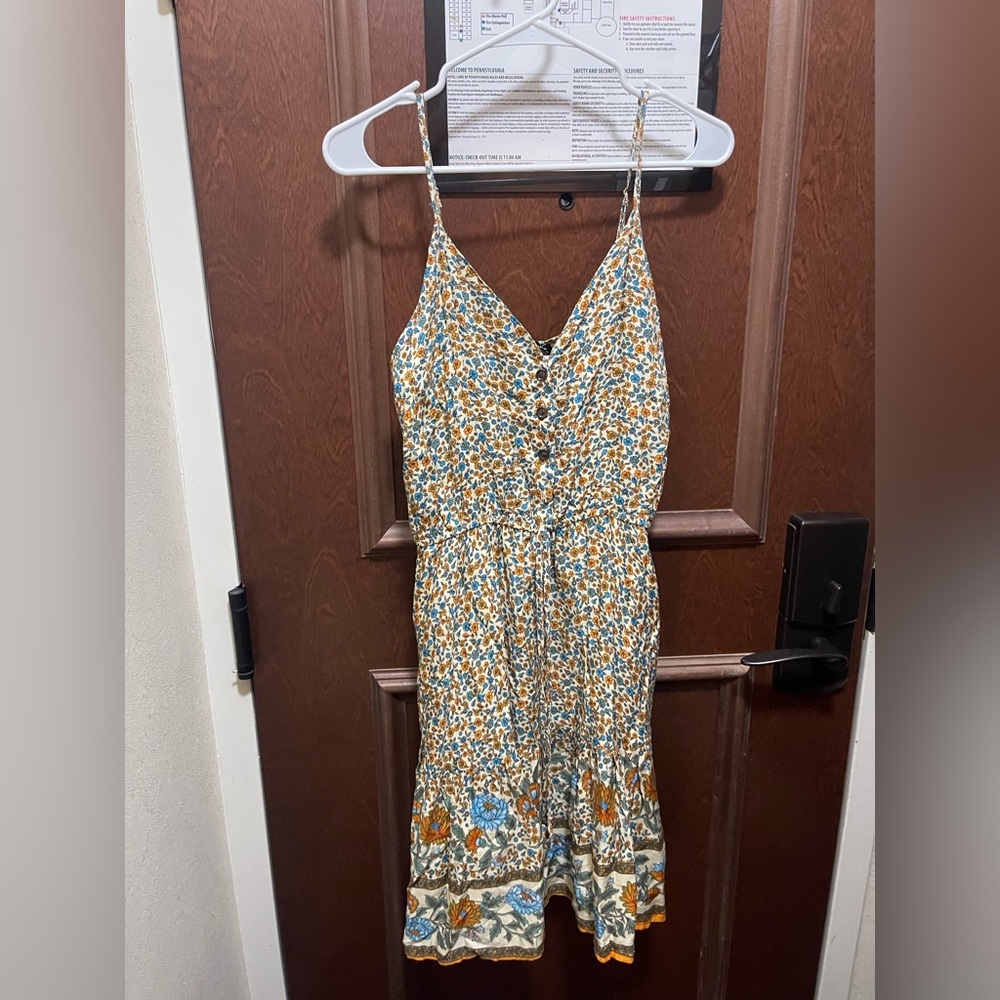 NWT Pretty Garden Floral Spaghetti Strap Dress - Size Large